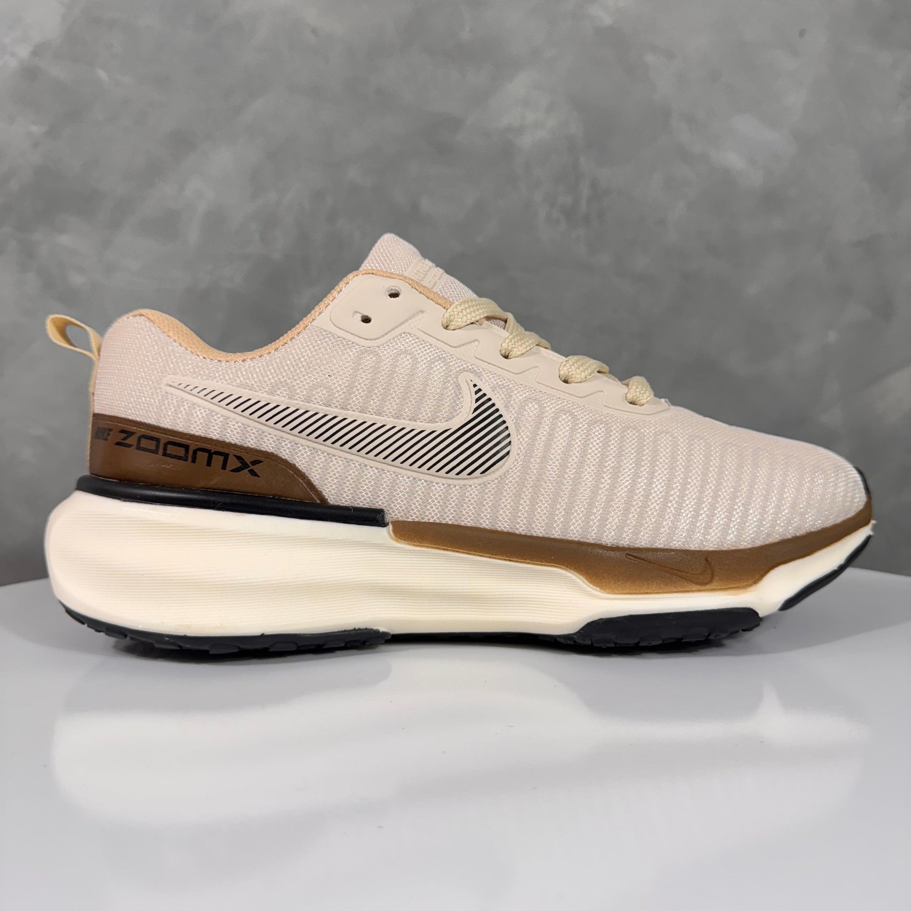 Tênis Unissex Zoomx 04 Premium