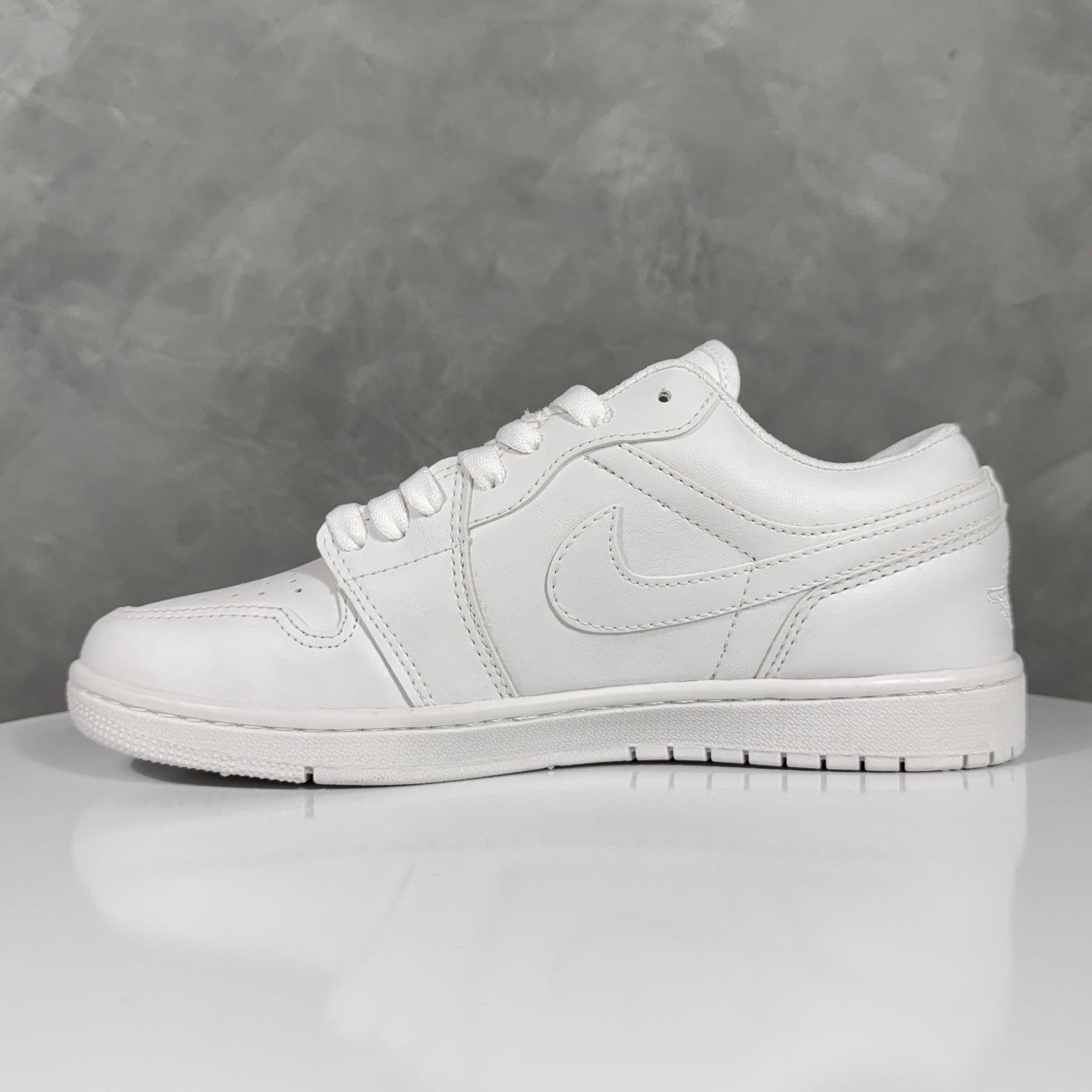 Tênis Unissex Jordan Branco Premium