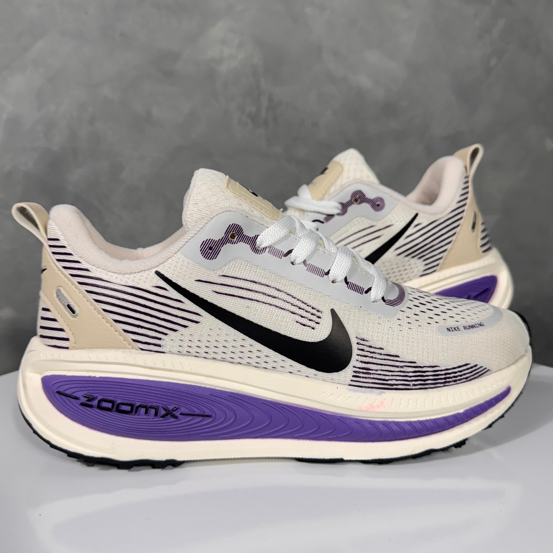 Tênis Feminino Vomero 18 Premium