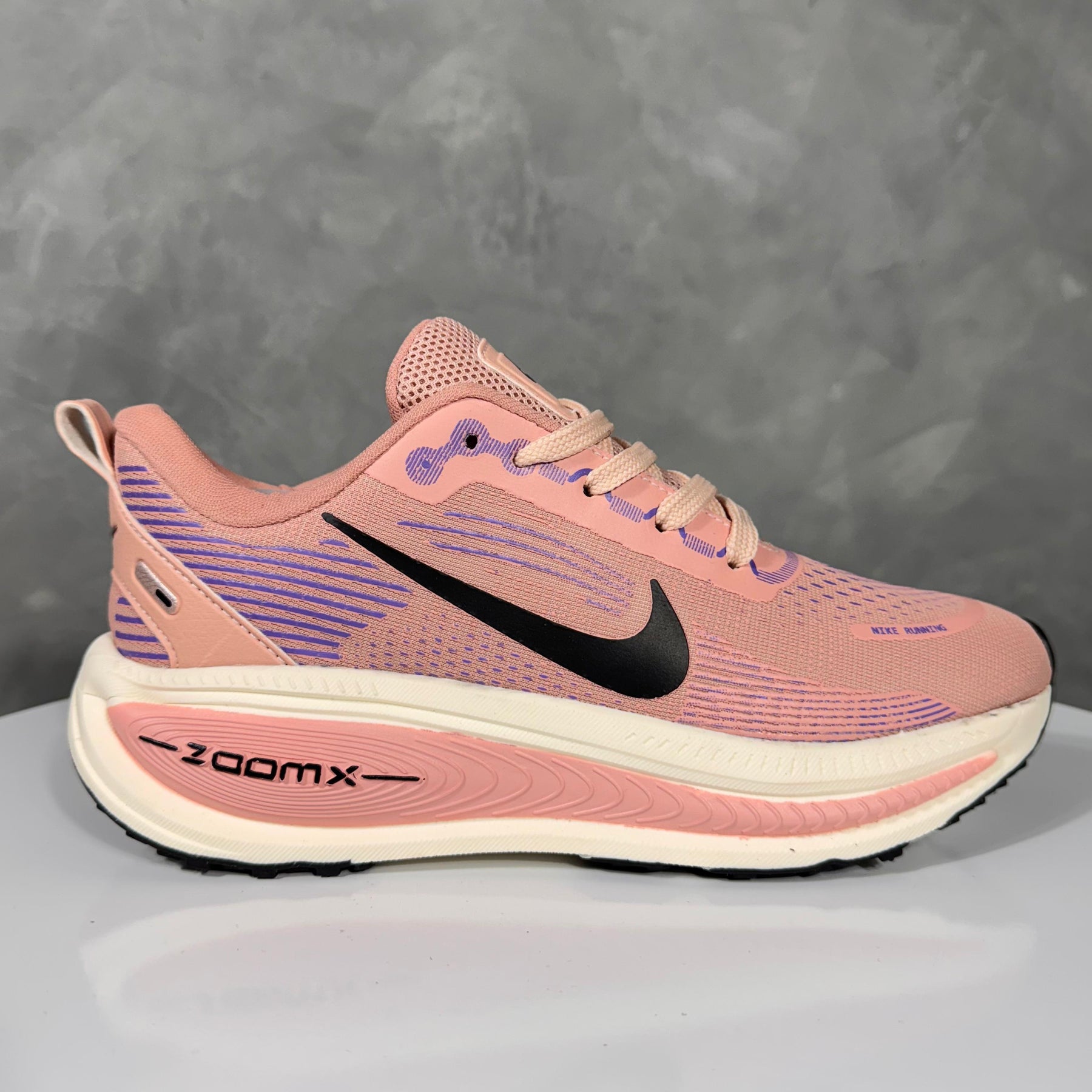 Tênis Feminino Vomero 18 Premium