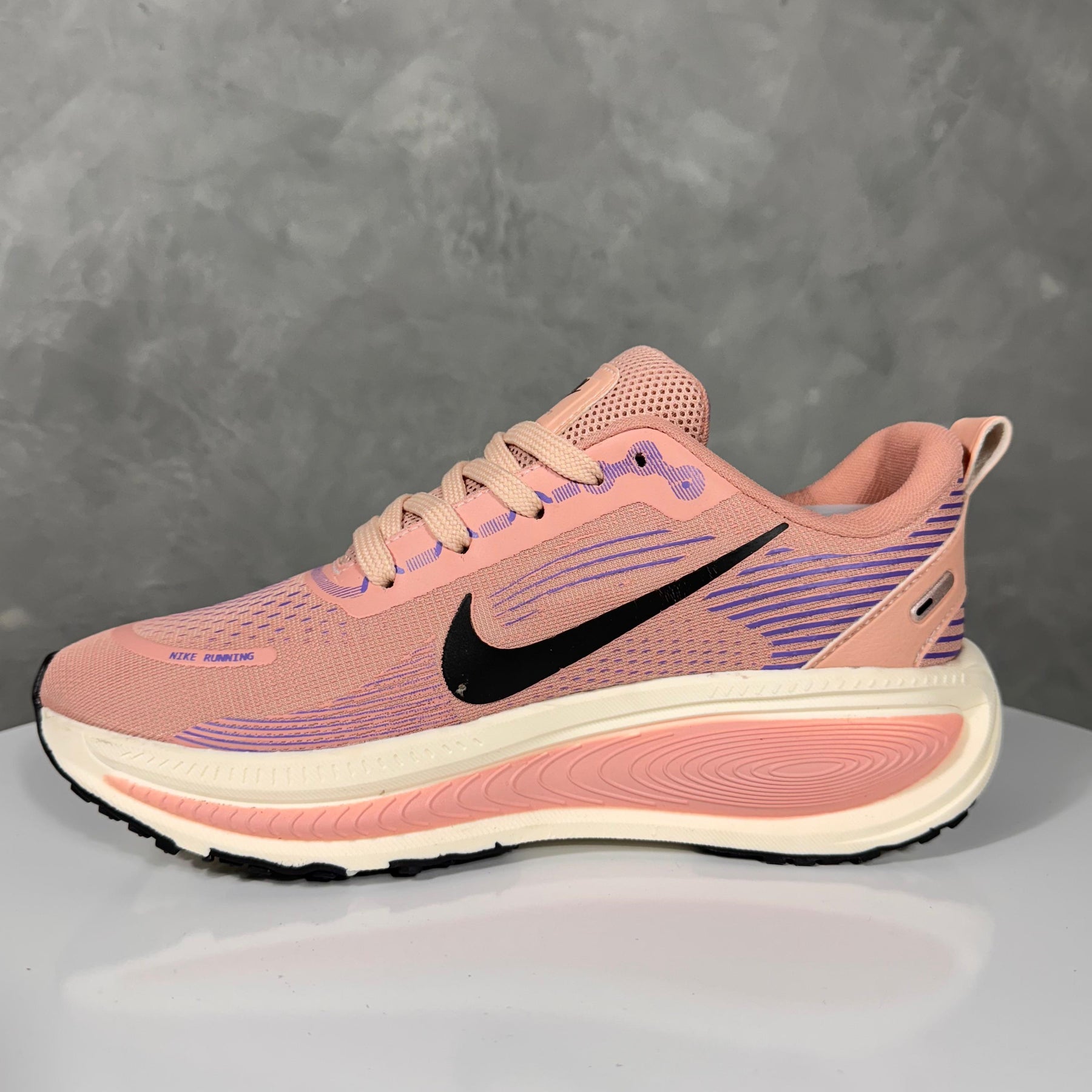 Tênis Feminino Vomero 18 Premium