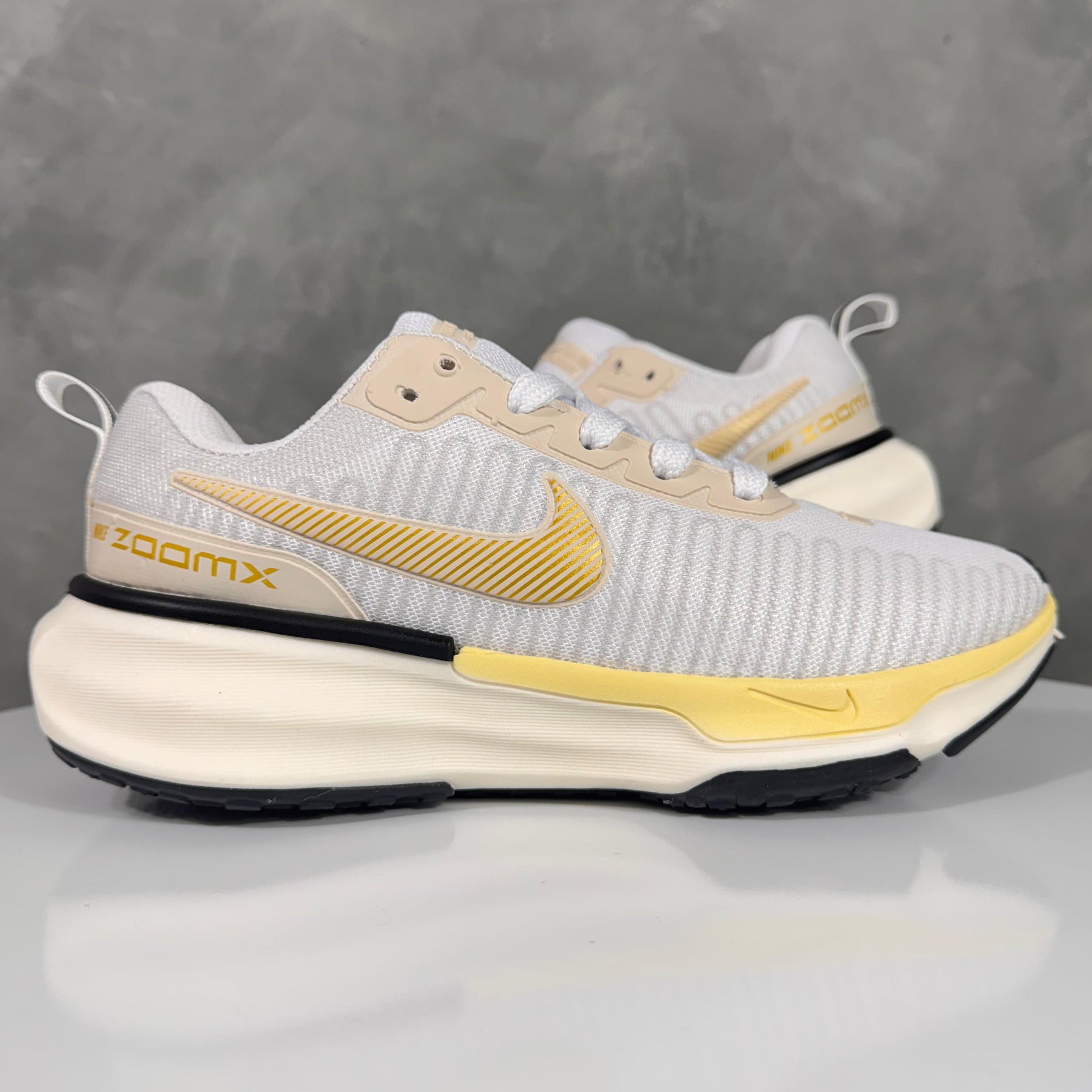 Tênis Unissex Zoomx 04 Premium