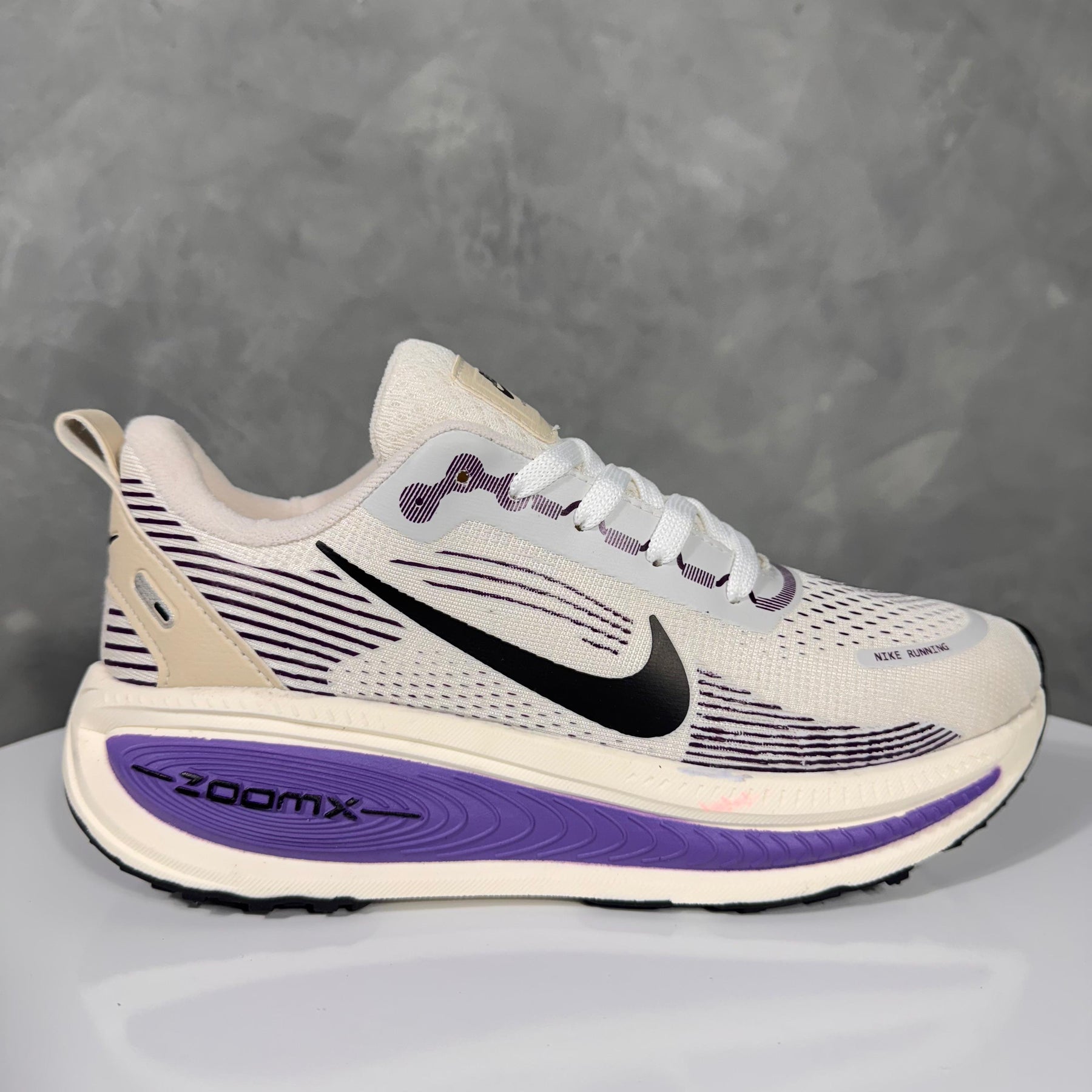 Tênis Feminino Vomero 18 Premium