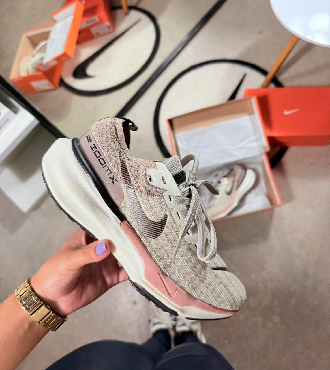 Tênis Unissex Nike Zoom Invencible Run Premium